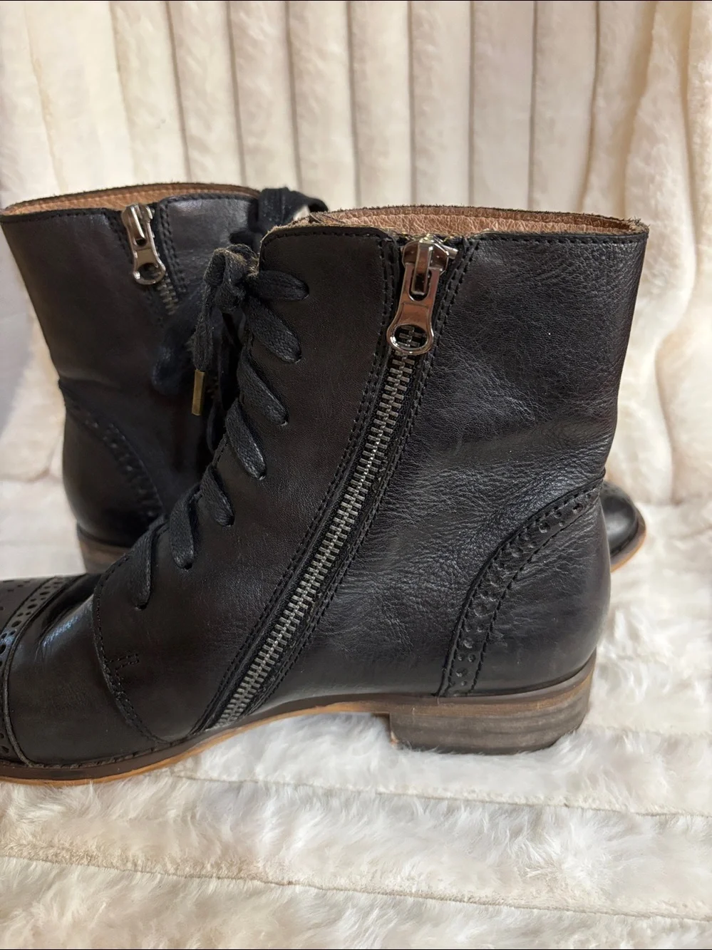 Sprout Black Leather Lace Up Brogue Ankle Boots Cap Toe Oxfords Size 8 8.5